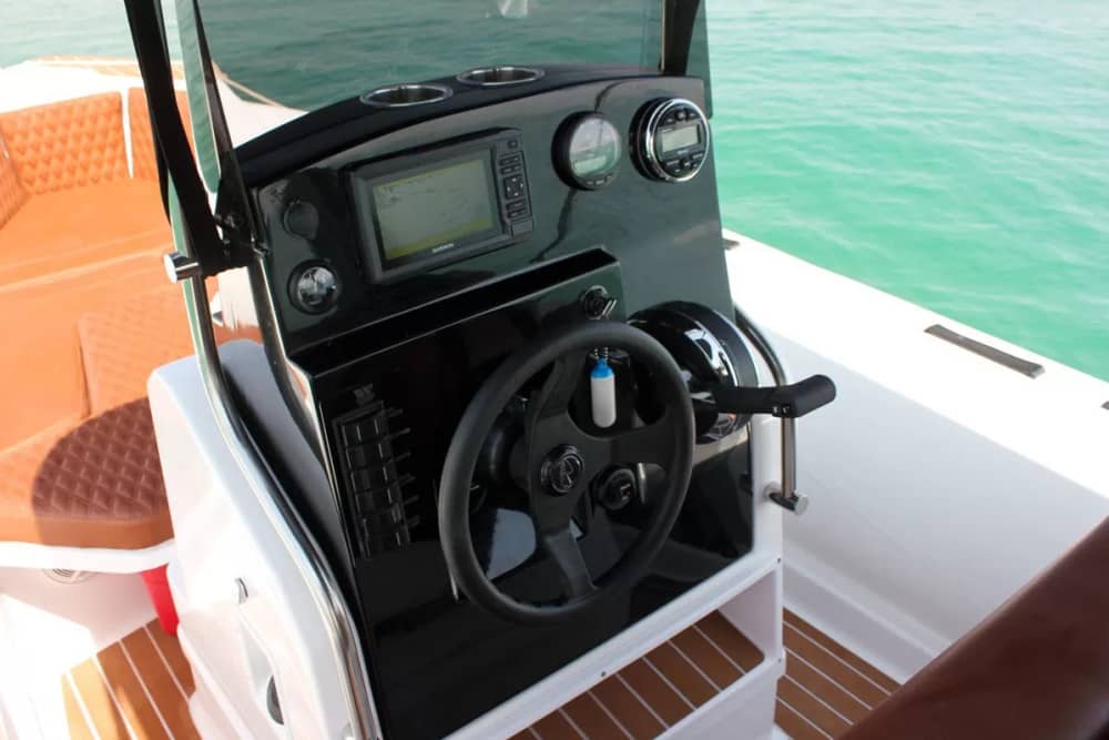 Votre journée à Vir : Louez un bateau à moteur pour une journée complète de découverte