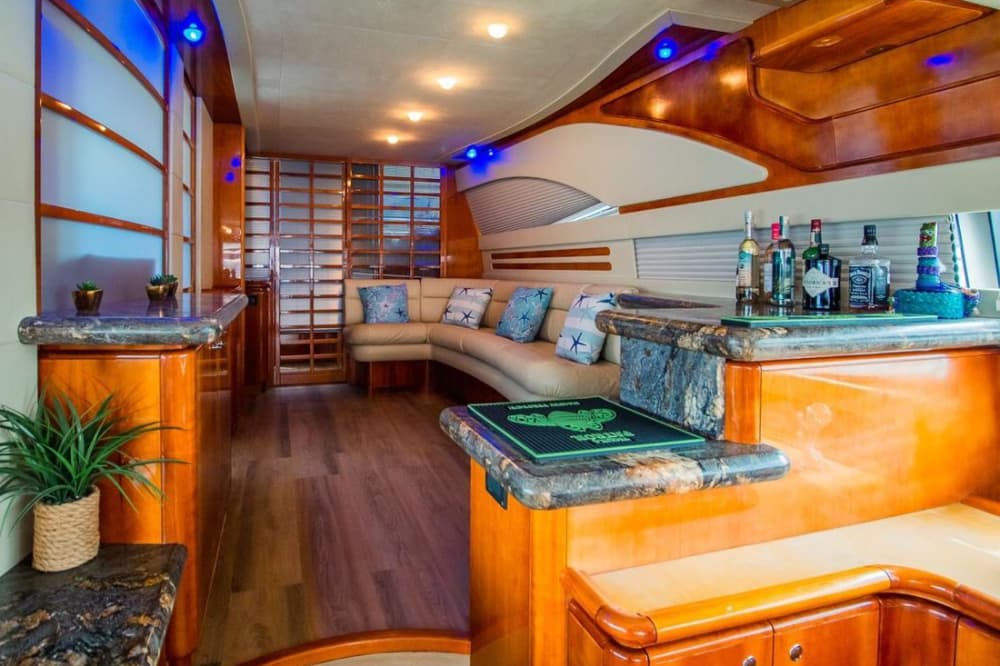 Pura alegría de navegar: Vive la magia de Cabo San Lucas.
