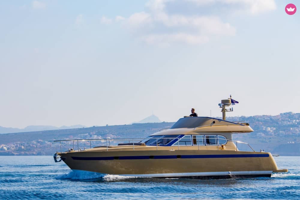 Île de Thodorou et plage de Macherida avec Lady Roula
| Croisière de 7 heures en yacht de luxe au départ de La Canée
