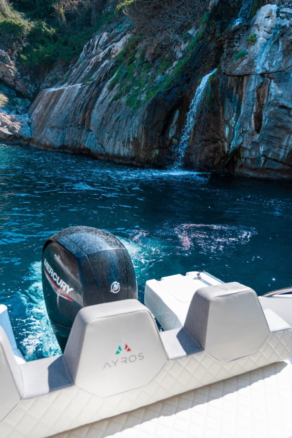 Positano da Sogno: Un Giorno di Incanto tra Costa e Tesori Nascosti