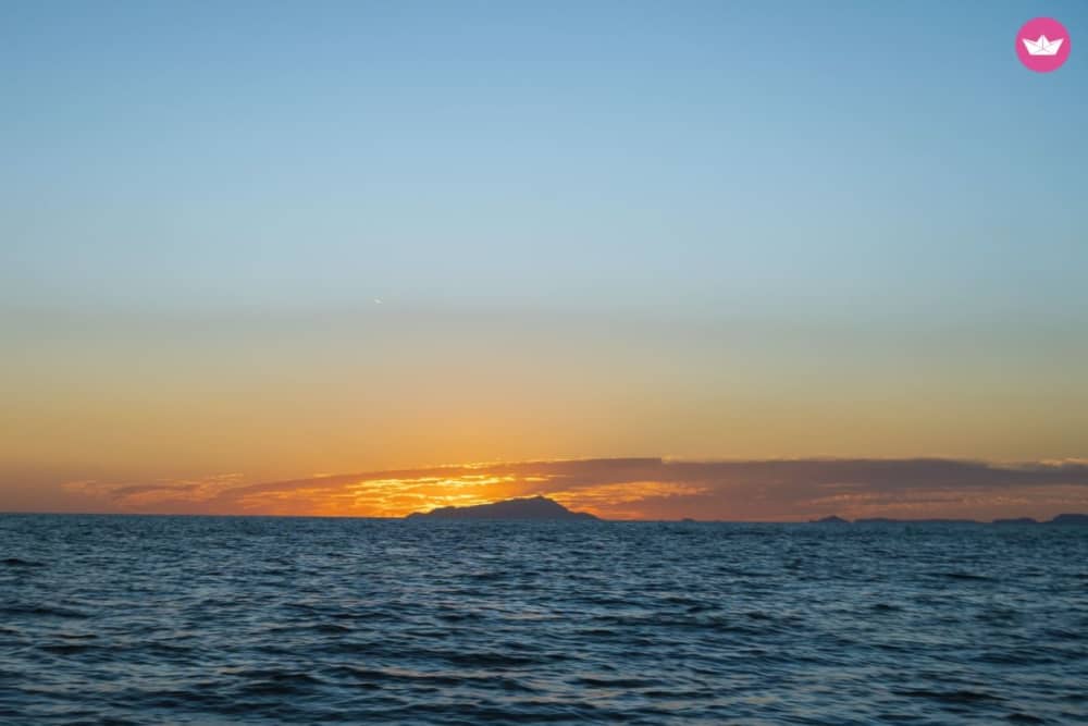 La Dolce Vita Sorrentina: Aperitivo al Tramonto e Tesori Nascosti