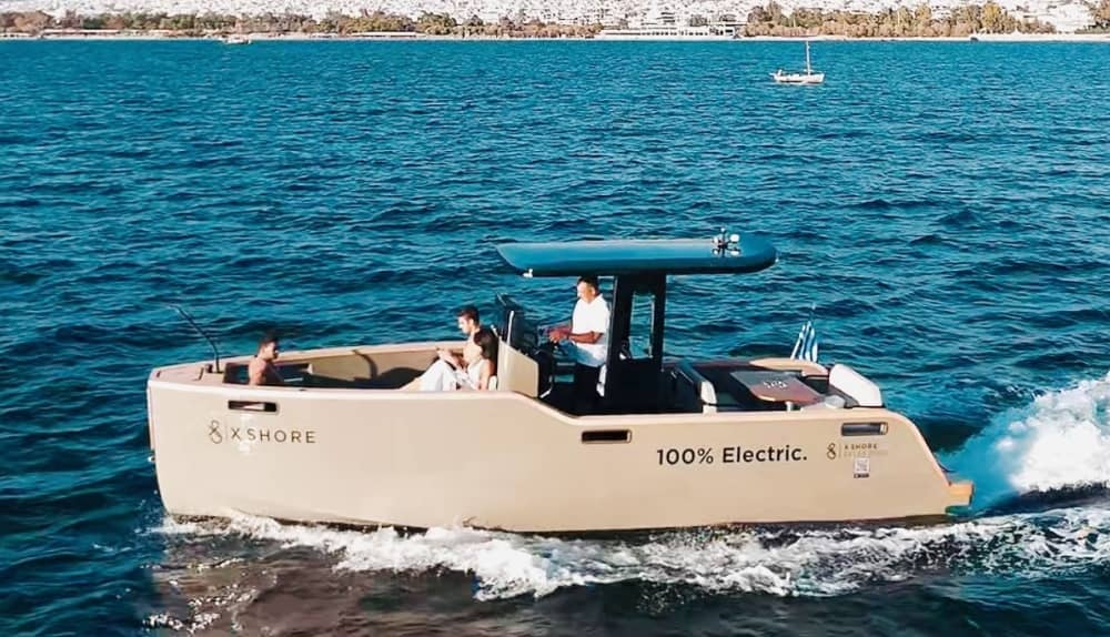 Discover Athens: A full day of sun on a motorboat