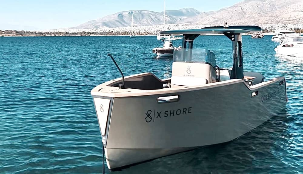 Discover Athens: A full day of sun on a motorboat