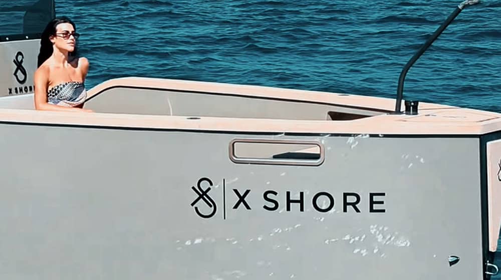 Découvrez Athènes : une journée ensoleillée en bateau à moteur