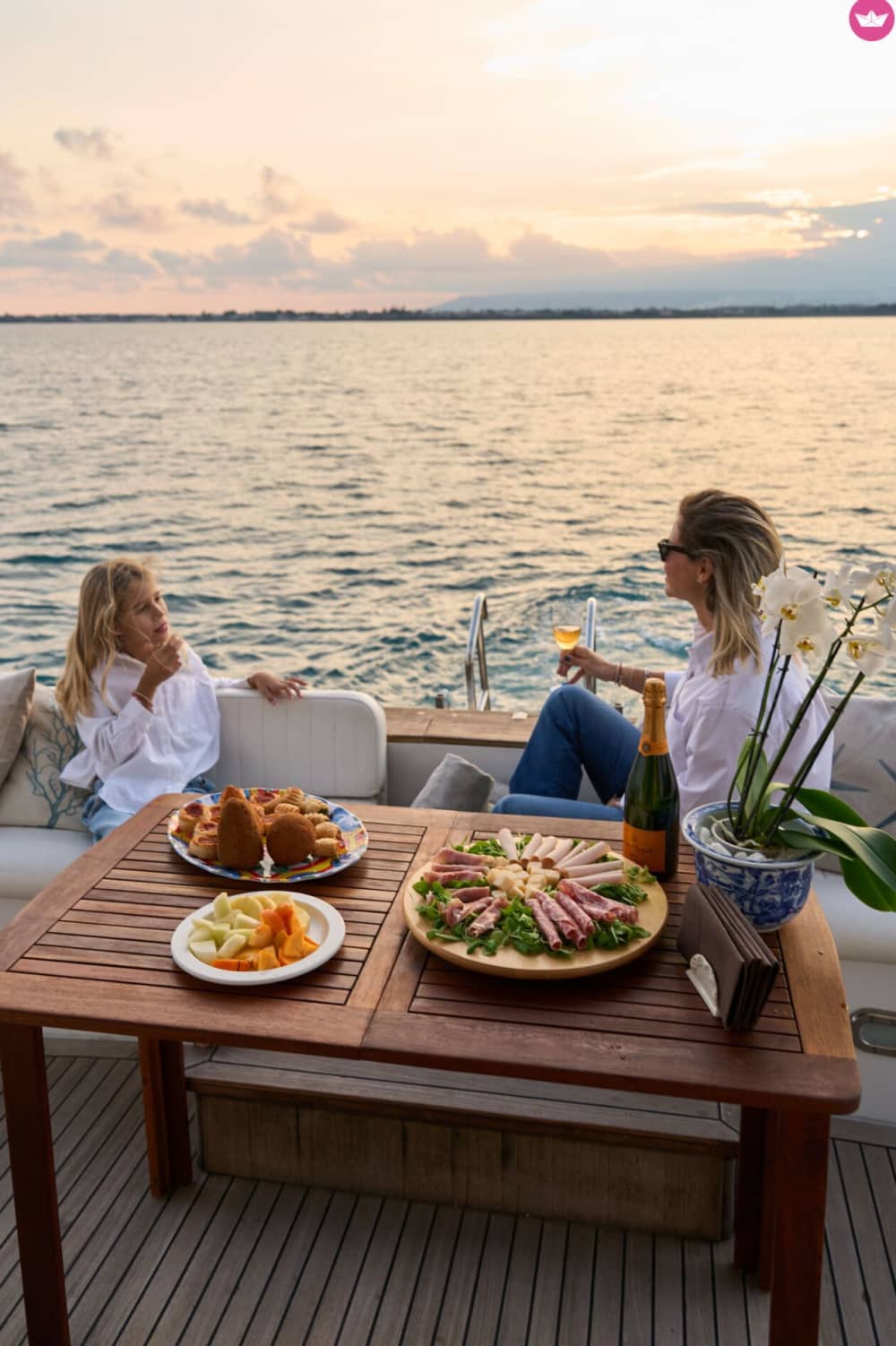 Luxury Yacht Tour: un giorno indimenticabile sulla costa di Siracusa