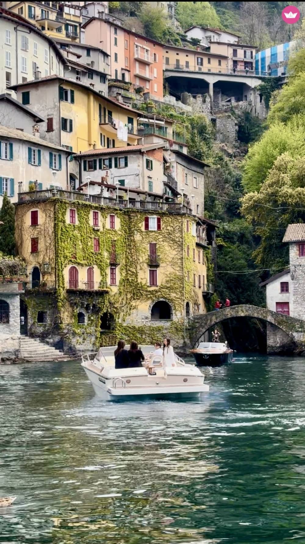 Lake Como Sunset & Aperitivo: Vintage Yacht Experience