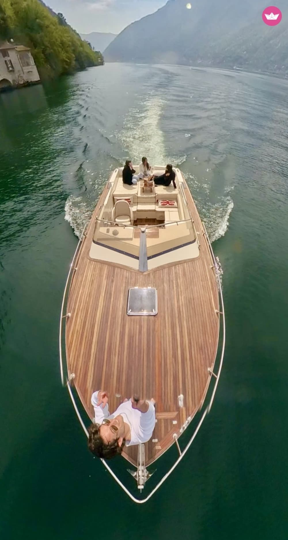 Lake Como Sunset & Aperitivo: Vintage Yacht Experience