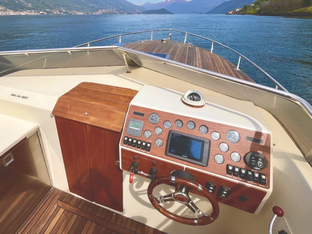 Lake Como Sunset & Aperitivo: Vintage Yacht Experience