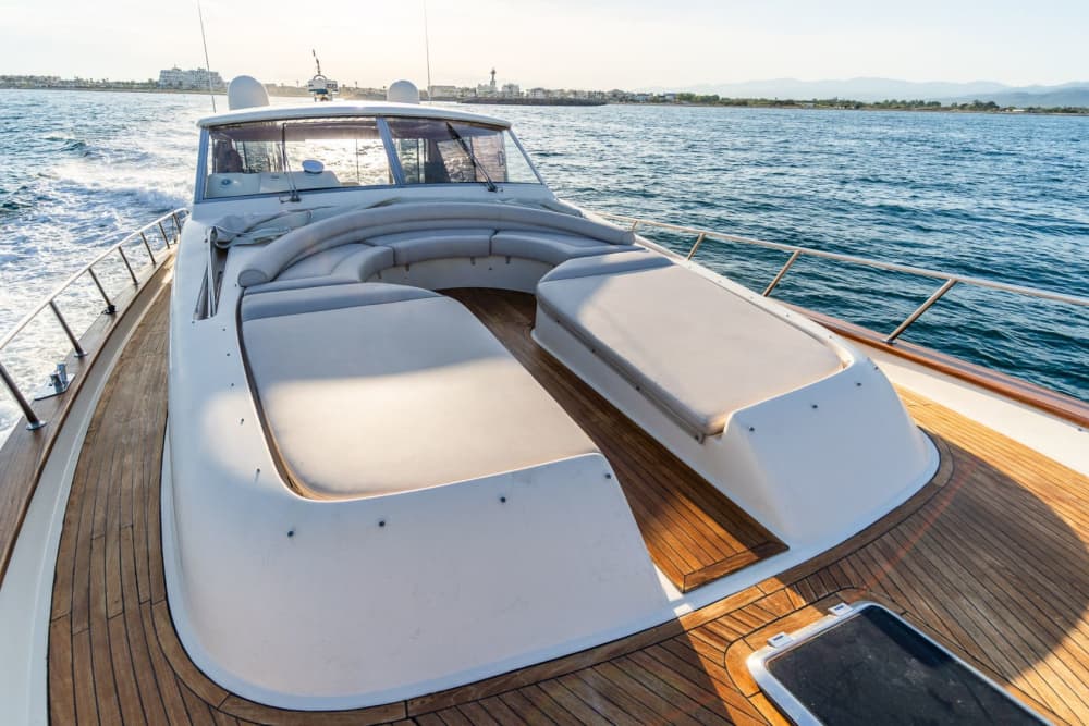 Afternoon, enjoy our wonderful yacht from 7 pm to 10 pm. A taste of the Costa Brava: swim, relax and escape the coast.