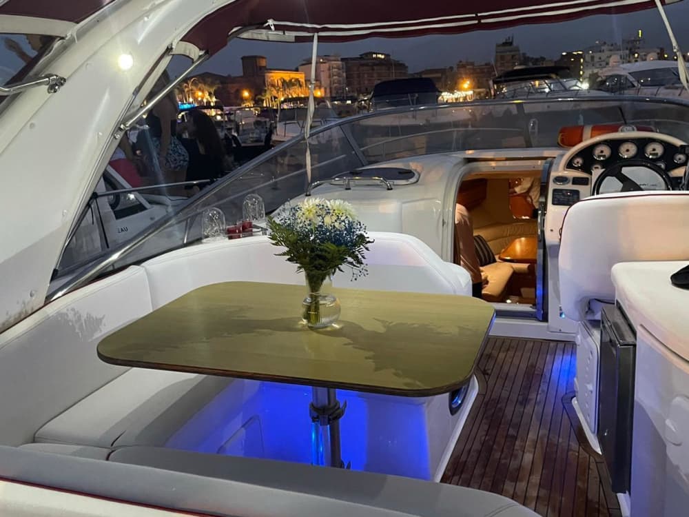 Mezza Giornata Taormina: Grotte, Baie e Bellezza senza Tempo