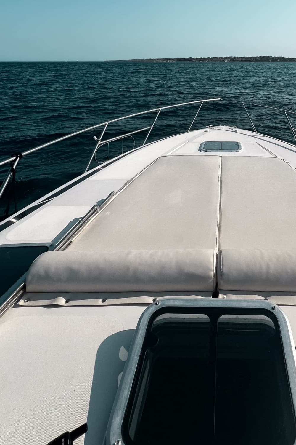 One day to discover Syracuse: Pure relaxation on the Italian blue