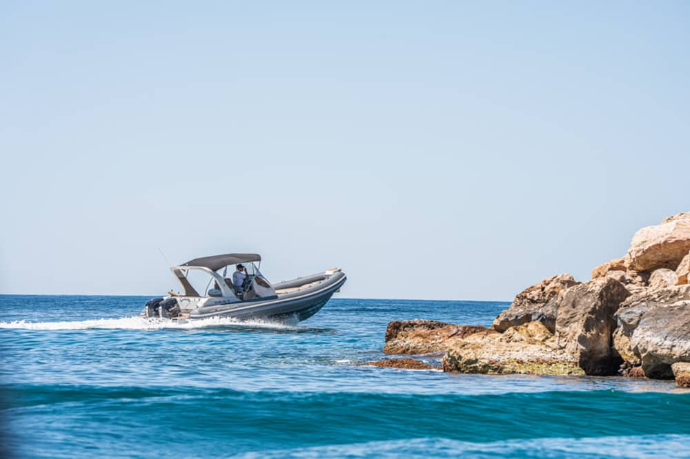 Visite privée et luxueuse de la Costa Blanca à bord du Stingher 28GT.
