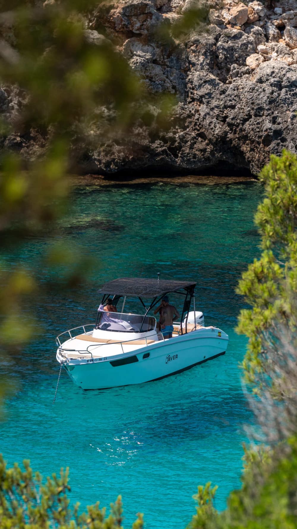 One day around Es Trenc: Enjoy 8h of discovery on a motorboat