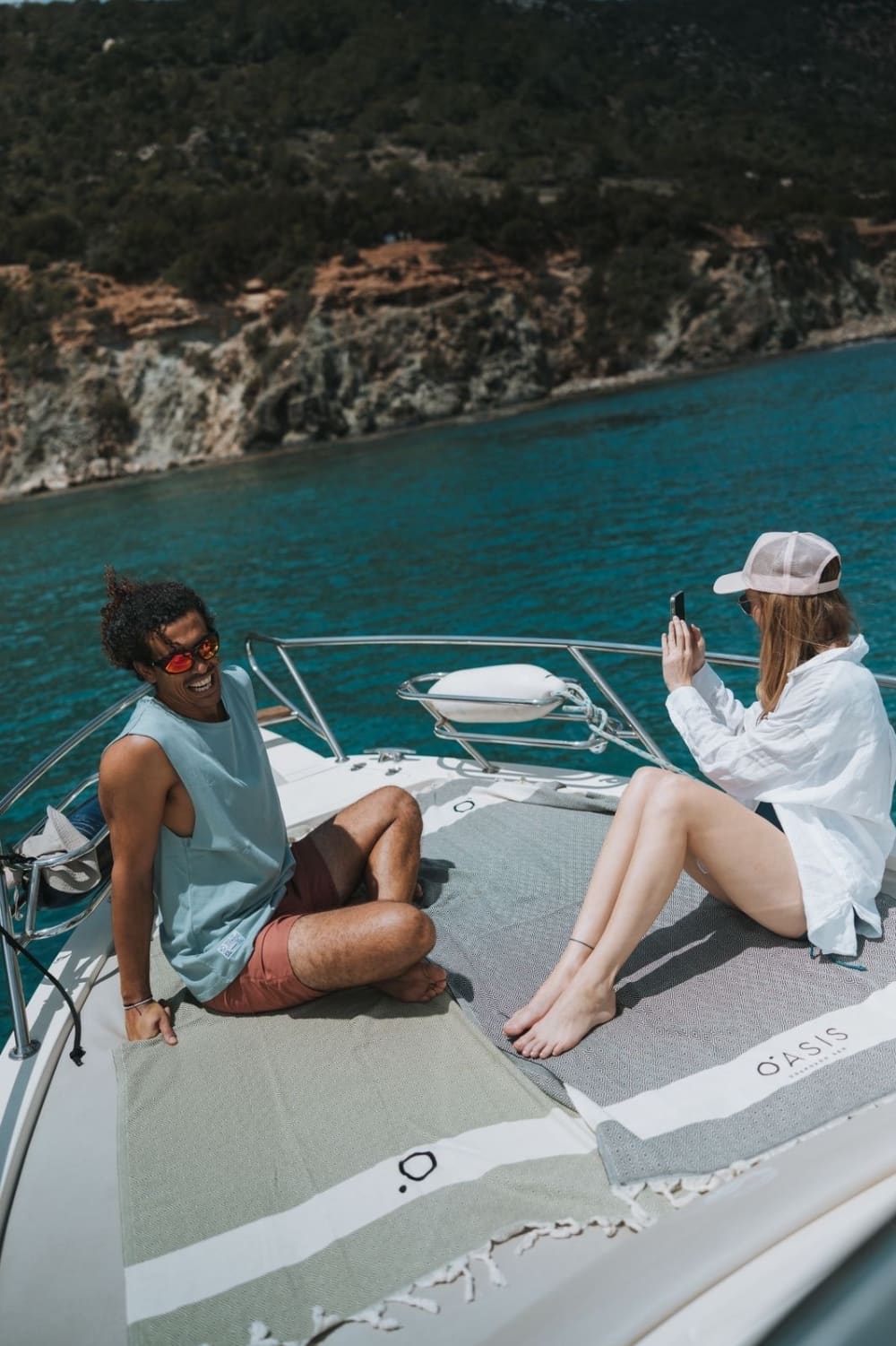 Genießen Sie einen halben Tag auf einer Segelyacht in Latsi