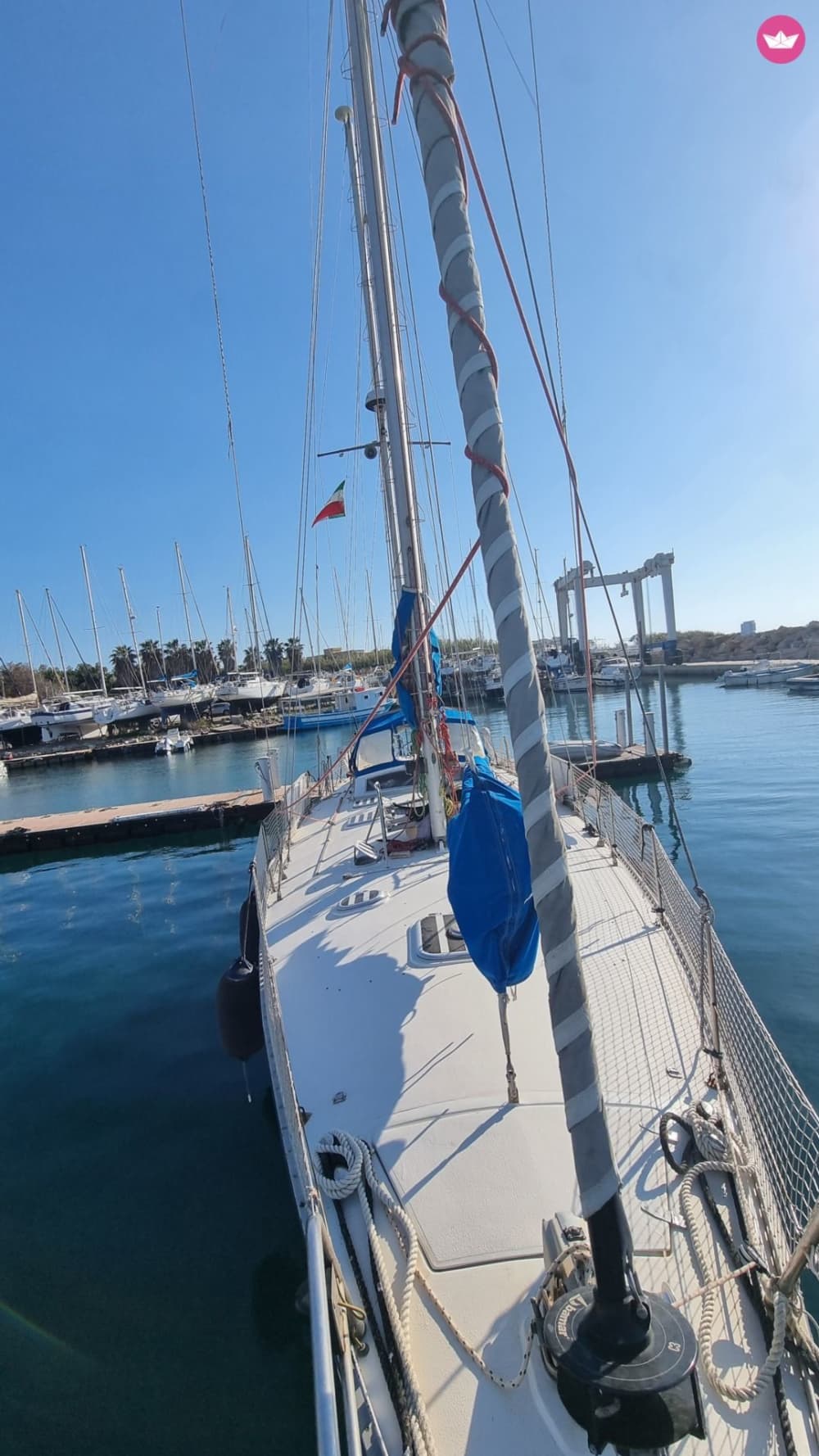 Tarifas de otoño para vela y viento en Salento: Día exclusivo a bordo del Vagabond Ketch 47