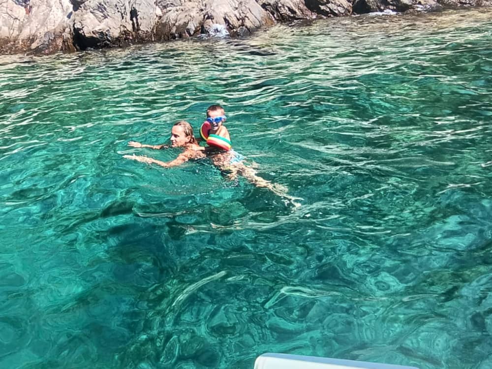 Blue Cave & Hvar Prywatna Wycieczka Statkiem – Całodniowa Wycieczka z Makarskiej