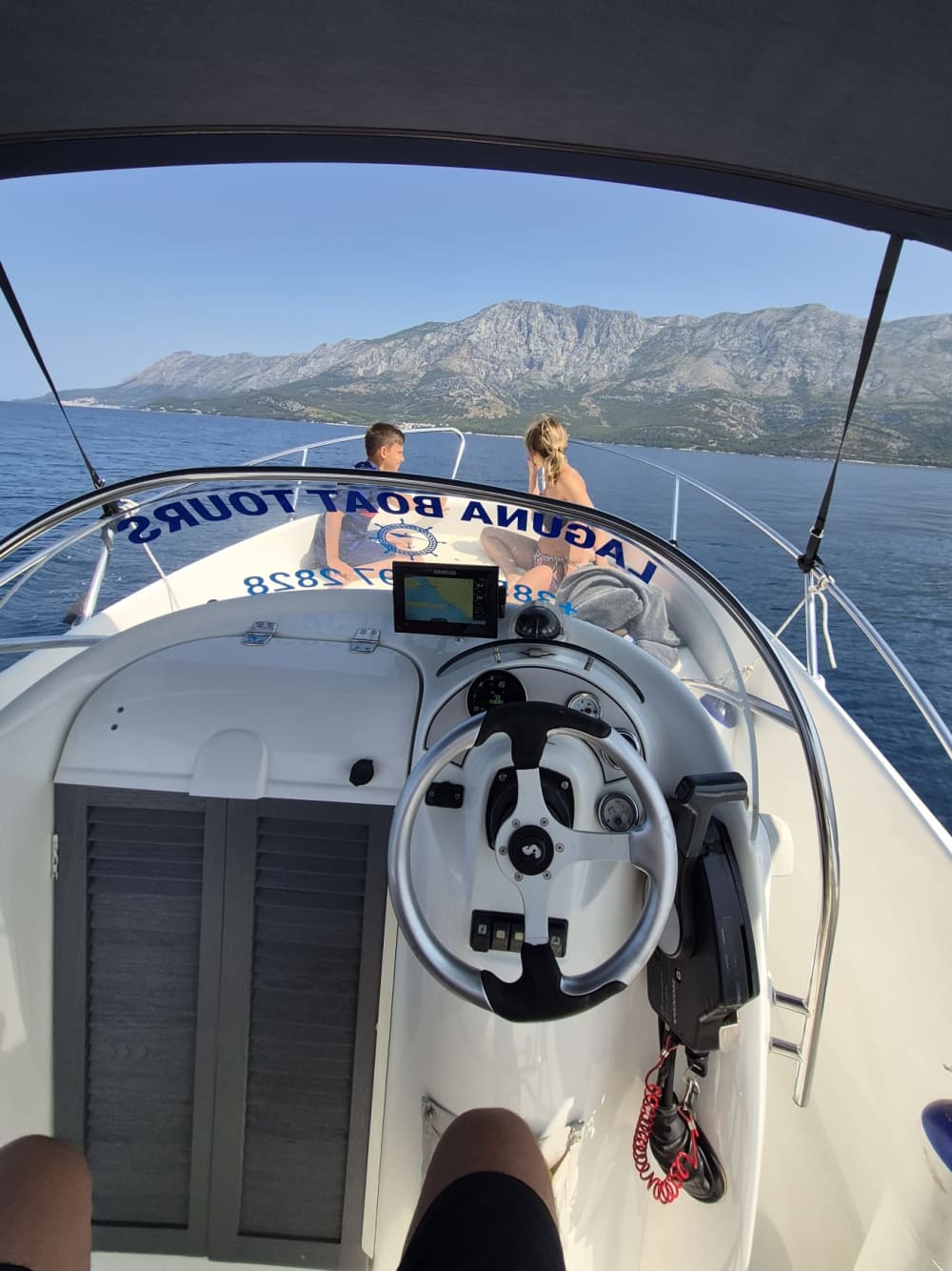 Blue Cave & Hvar Prywatna Wycieczka Statkiem – Całodniowa Wycieczka z Makarskiej