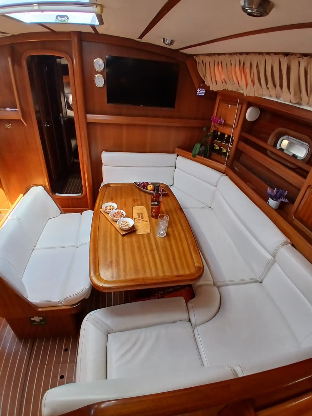 Ιδιωτική 💍 Κρουαζιέρα για μήνα του μέλιτος και πρόταση γάμου – Γιορτάστε τον έρωτά σας στη θάλασσα