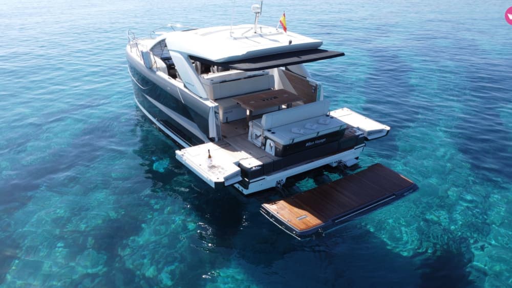 Coucher de soleil en mer : Ibiza dorée