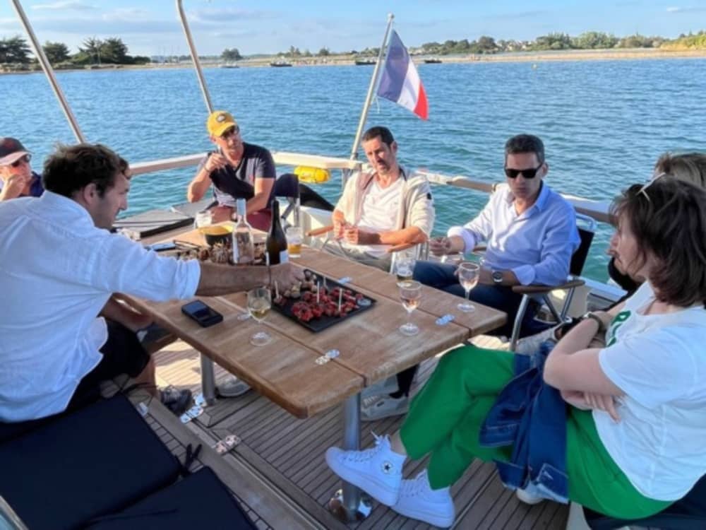 Seminario y día de relax a bordo – Crucero privado por el Golfo de Morbihan