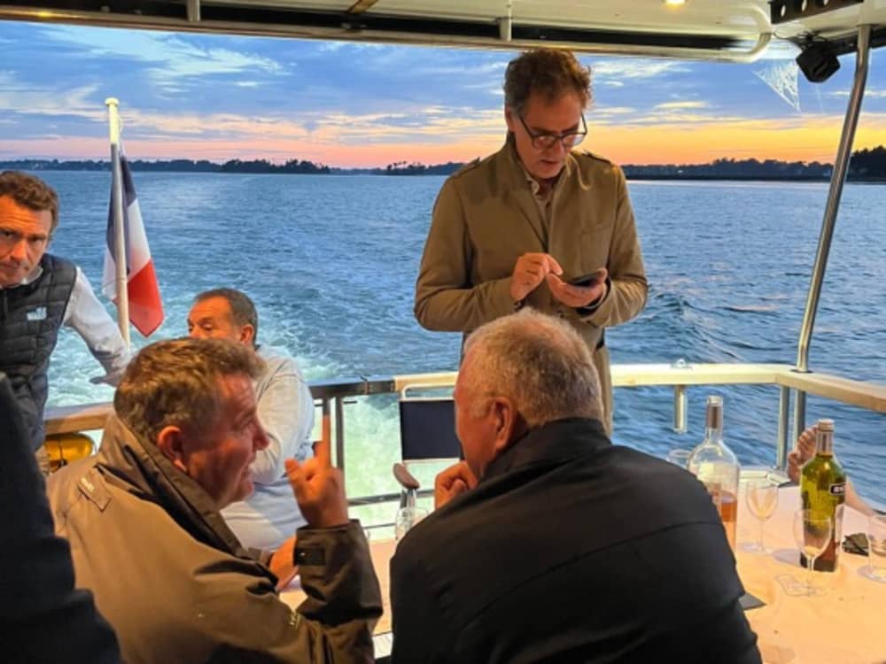 Seminario y día de relax a bordo – Crucero privado por el Golfo de Morbihan