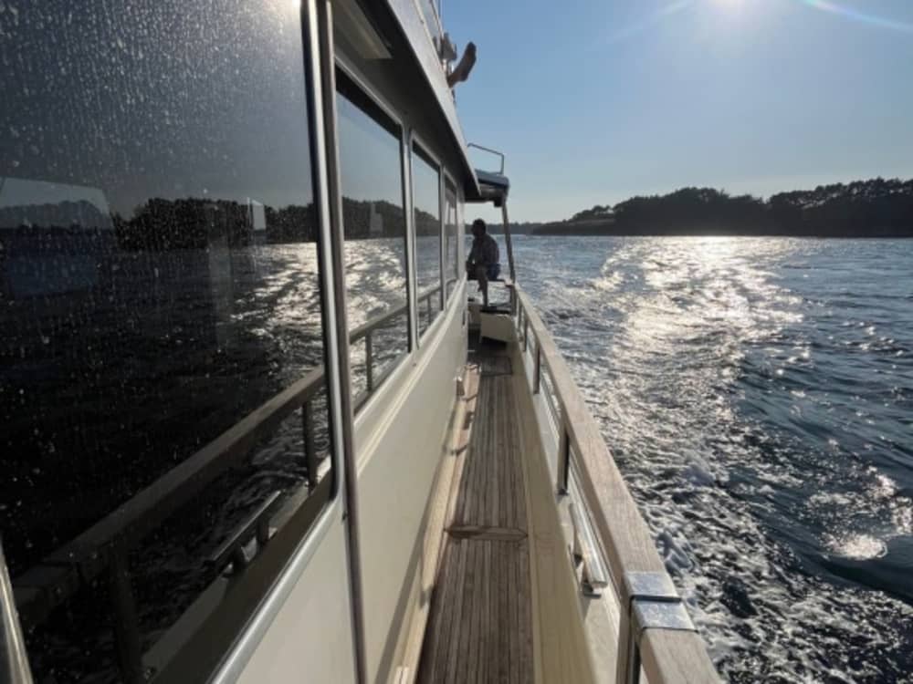 Almuerzo excepcional en el Golfo de Morbihan a bordo de nuestro barco privado