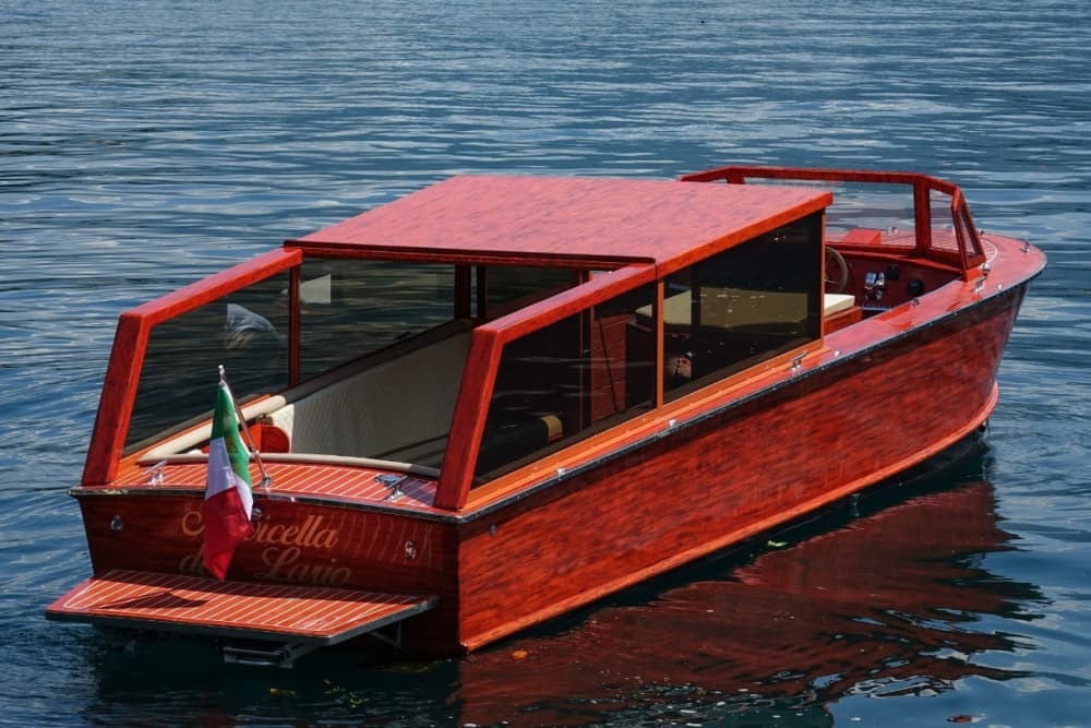 Elegance Afloat: 2-часовой частный круиз по озеру Комо