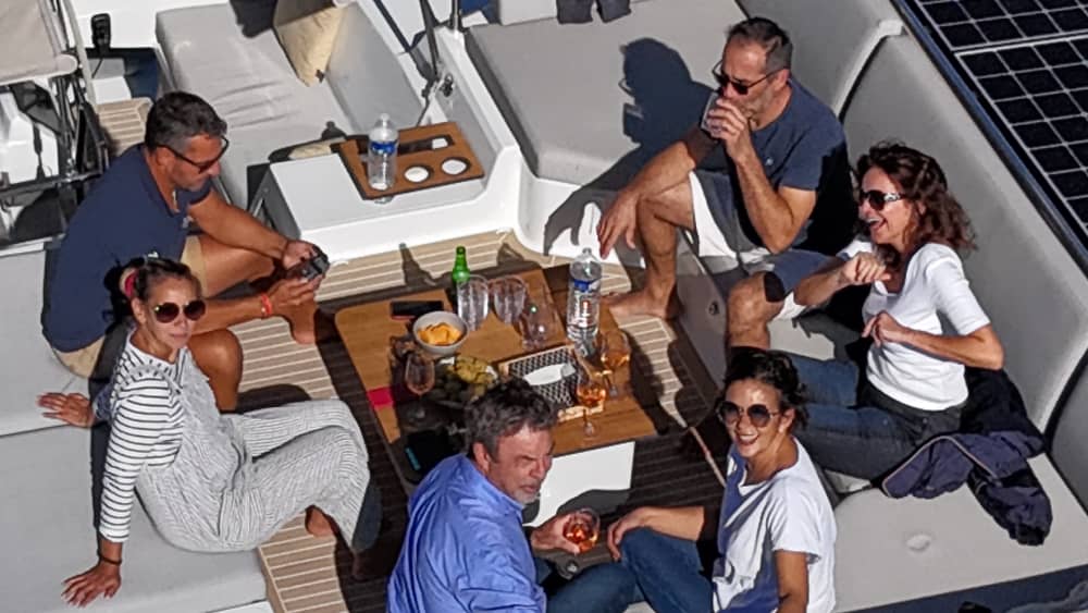 Una gita in barca a vela di un giorno intorno a Bormes-les-Mimosas. Dalle isole Hyères al Golfo di Saint-Tropez...