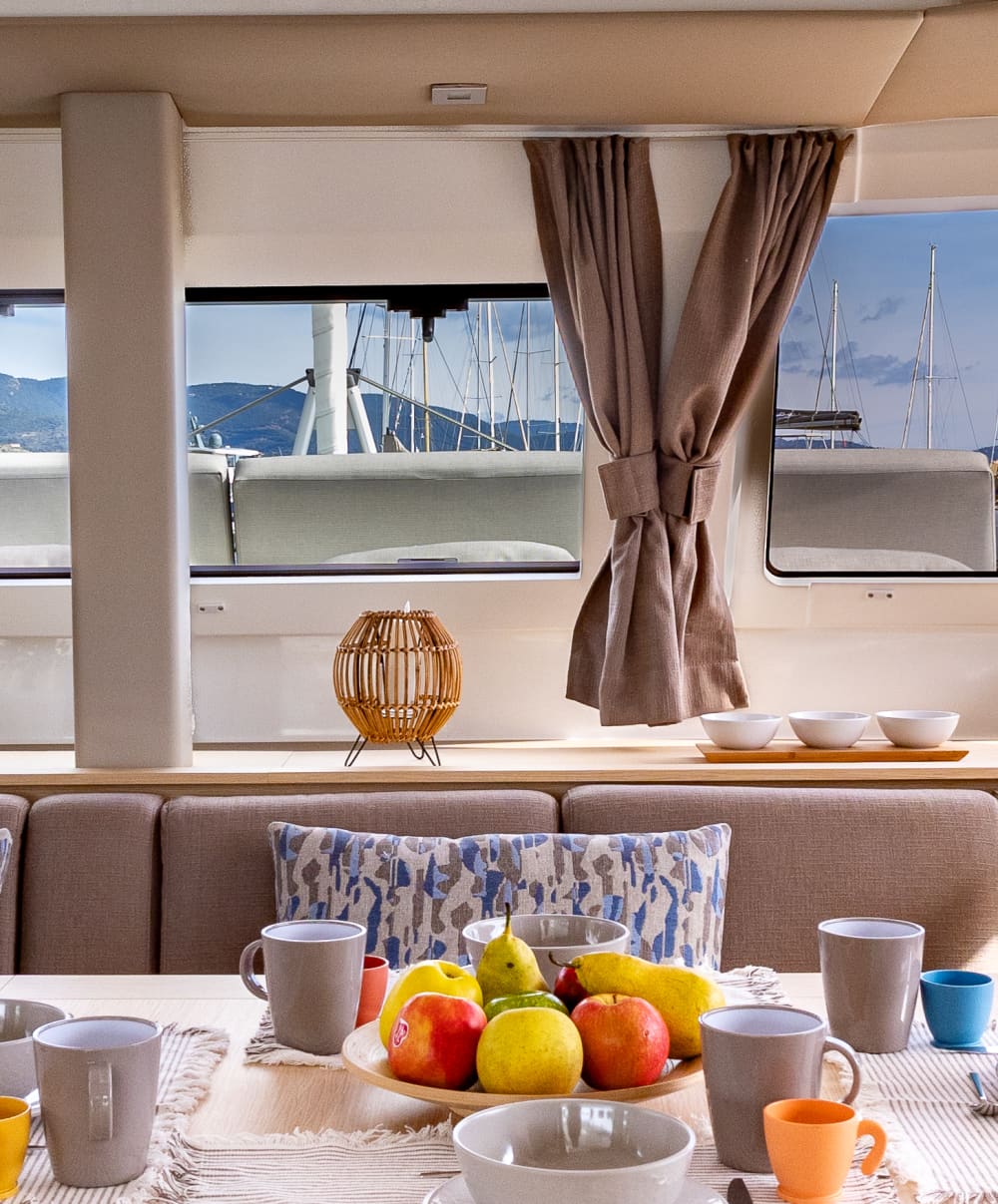 Una gita in barca a vela di un giorno intorno a Bormes-les-Mimosas. Dalle isole Hyères al Golfo di Saint-Tropez...