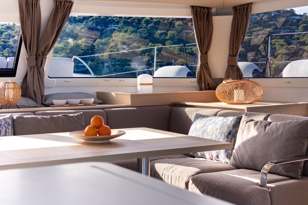 Una gita in barca a vela di un giorno intorno a Bormes-les-Mimosas. Dalle isole Hyères al Golfo di Saint-Tropez...