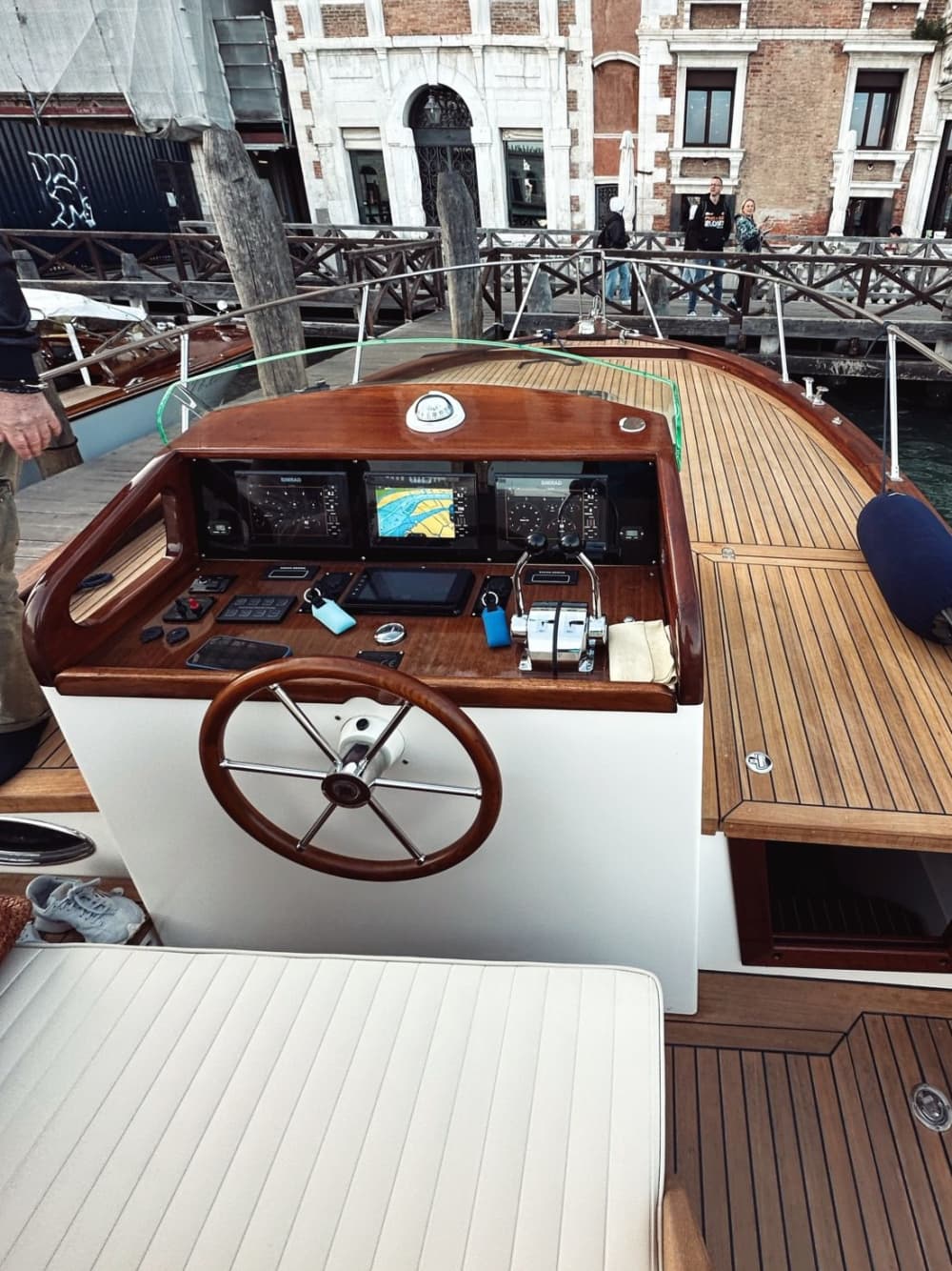 Eleganza nella Laguna di Venezia: Aperitivo a bordo - 2 ore (skipper e guida privata a bordo)