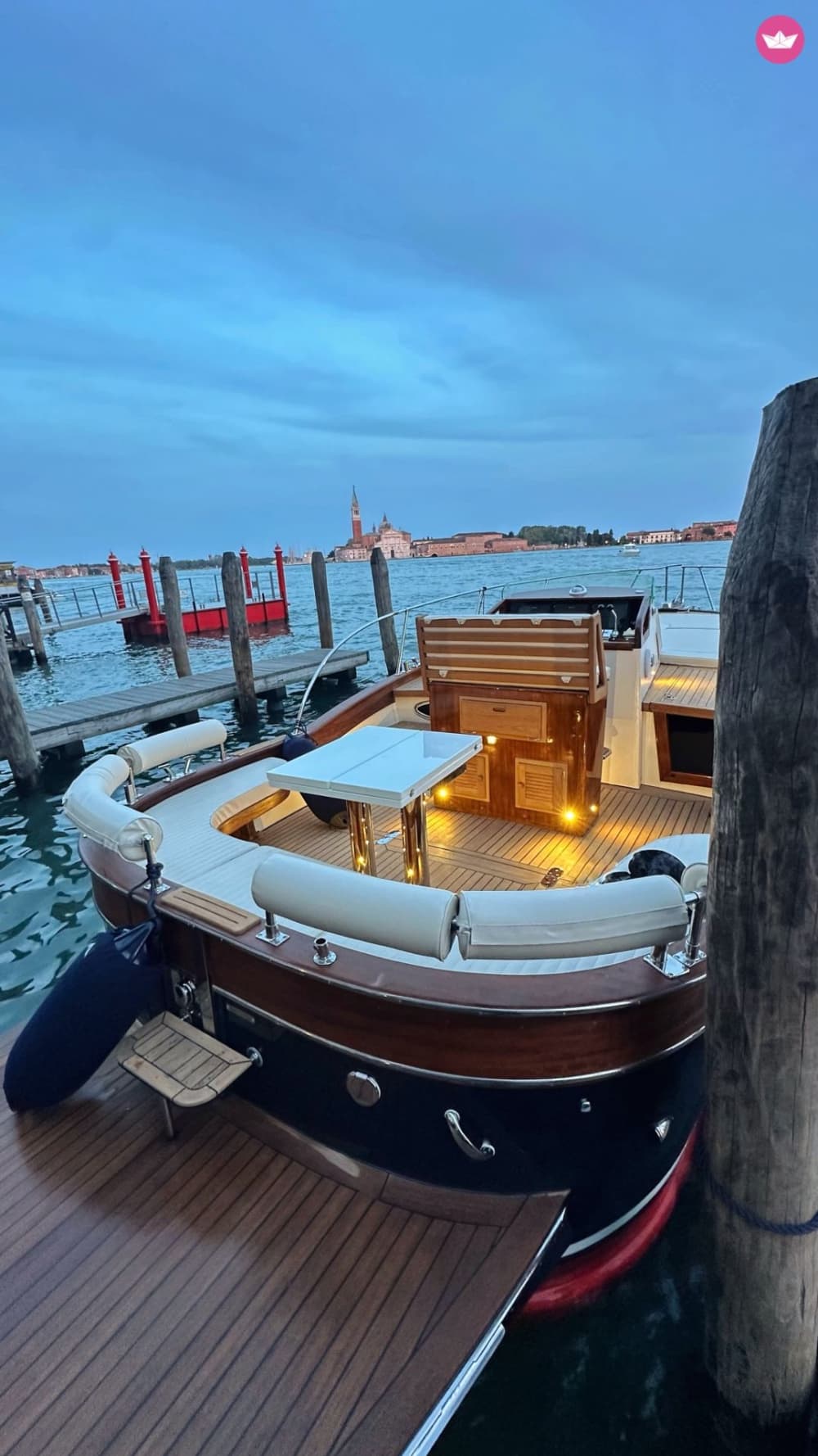 Eleganza nella Laguna di Venezia: Aperitivo a bordo - 2 ore (skipper e guida privata a bordo)