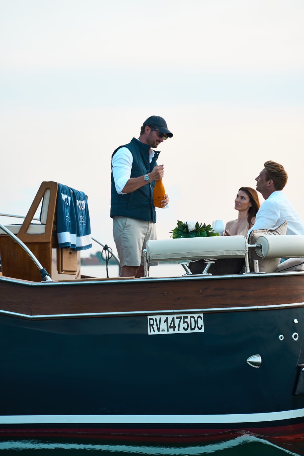 Eleganza nella Laguna di Venezia: Aperitivo a bordo - 2 ore (skipper e guida privata a bordo)
