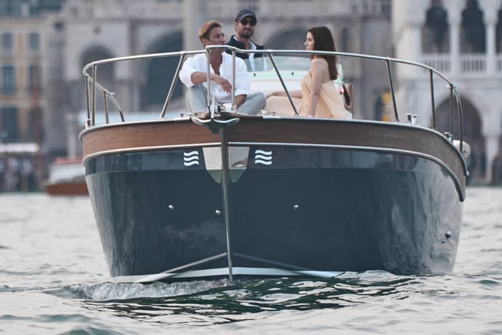 Eleganza nella Laguna di Venezia: Aperitivo a bordo - 2 ore (skipper e guida privata a bordo)