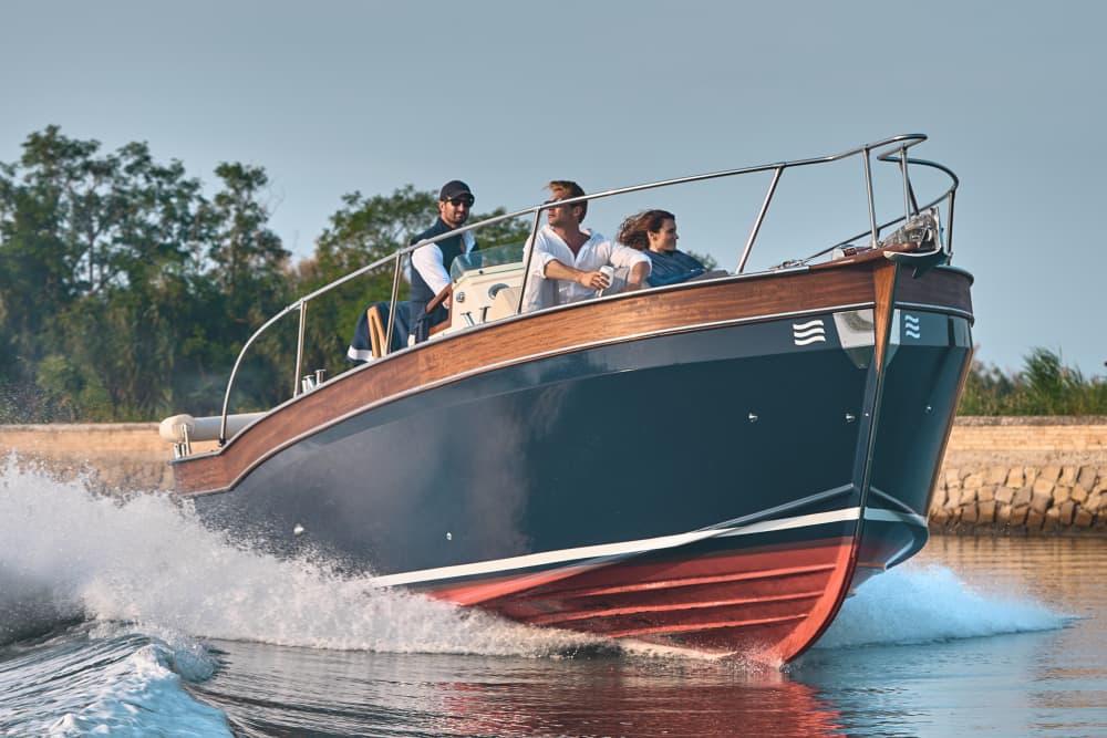 Eleganza nella Laguna di Venezia: Aperitivo a bordo - 2 ore (skipper e guida privata a bordo)