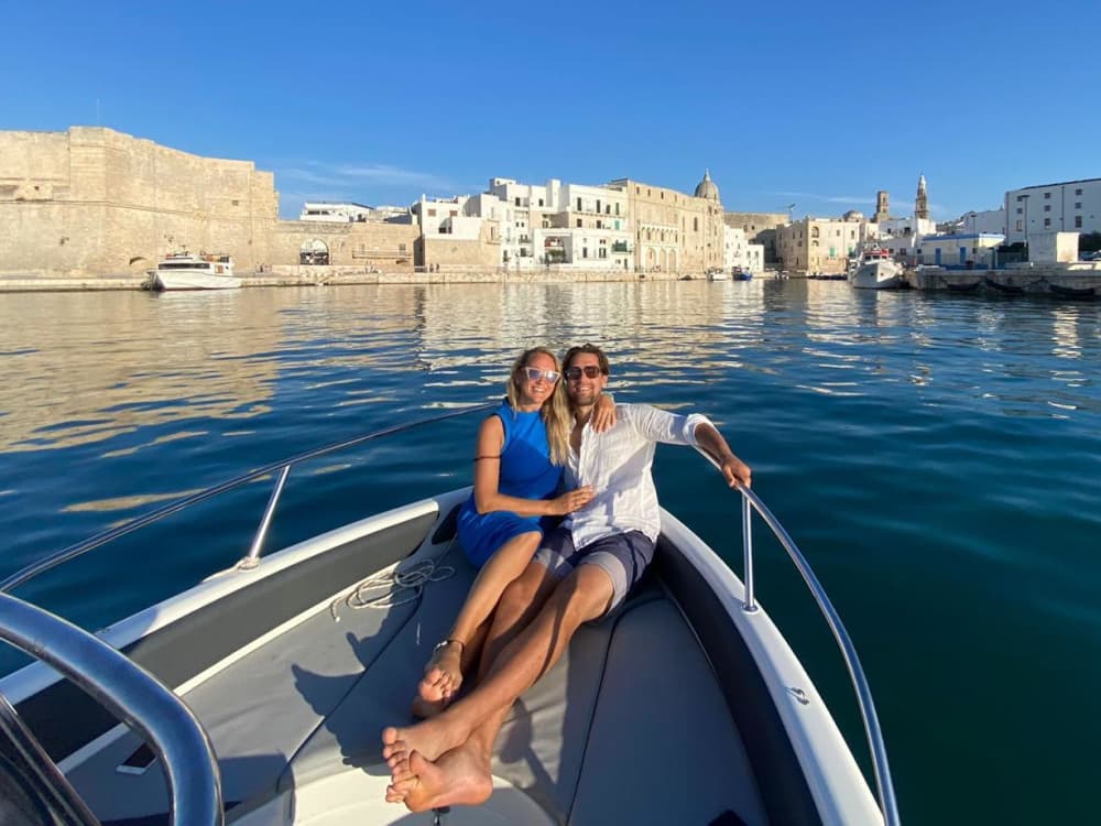 Polignano-Höhlen & Schwimmen – 2-stündige Bootstour
