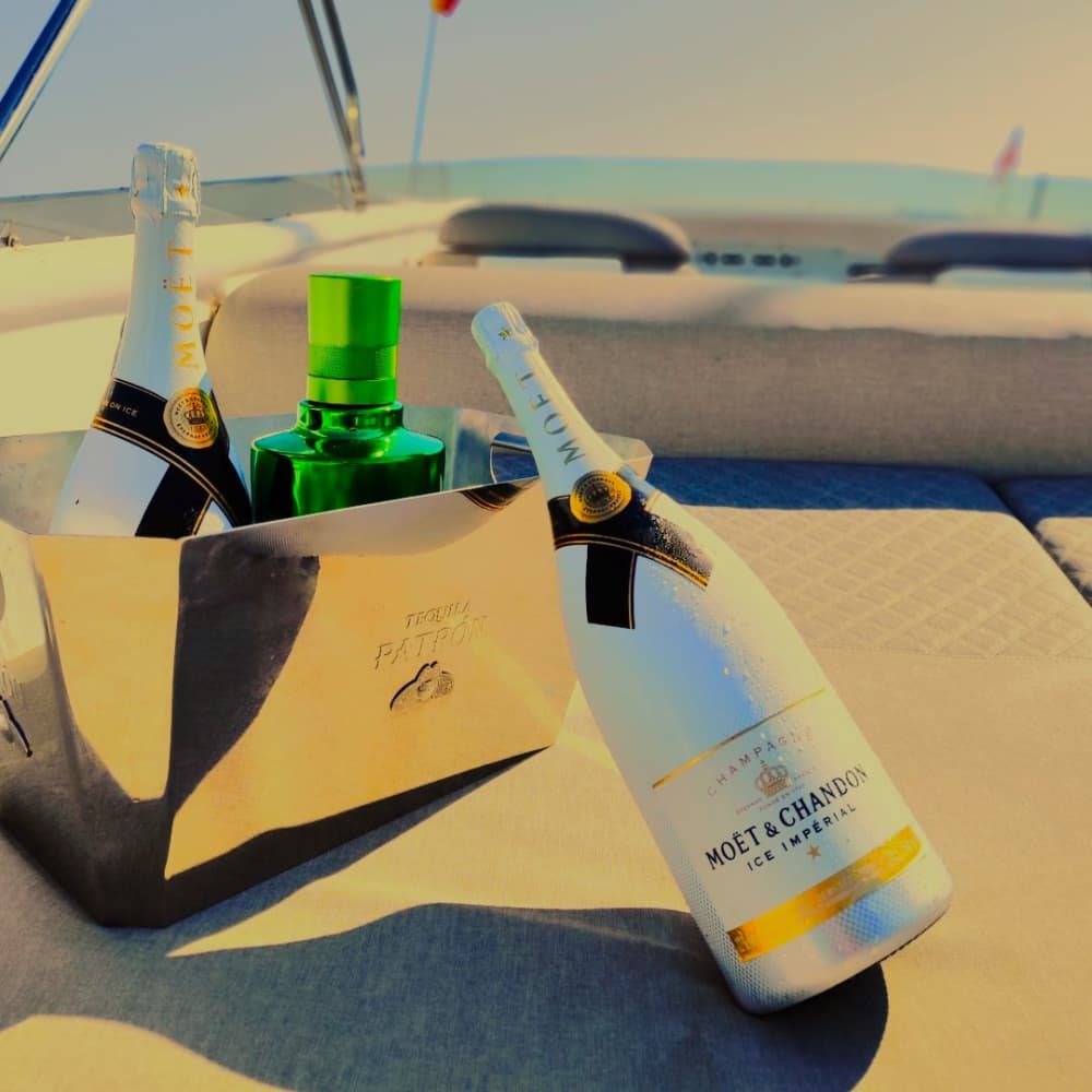 Golden Hour Escape: 3-Hour Sunset Cruise from Alicante