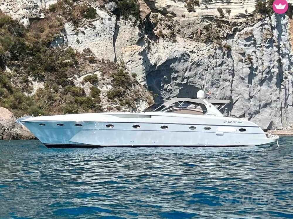Capri d’élite: doświadcz luksusu na pokładzie Rizzardi CR 50 Topline z Castellammare