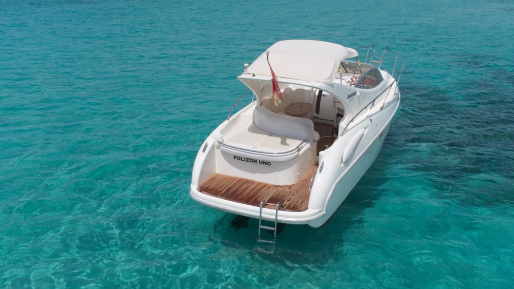 Aventure d'une journée à Formentera : explorez les eaux cristallines et les trésors cachés