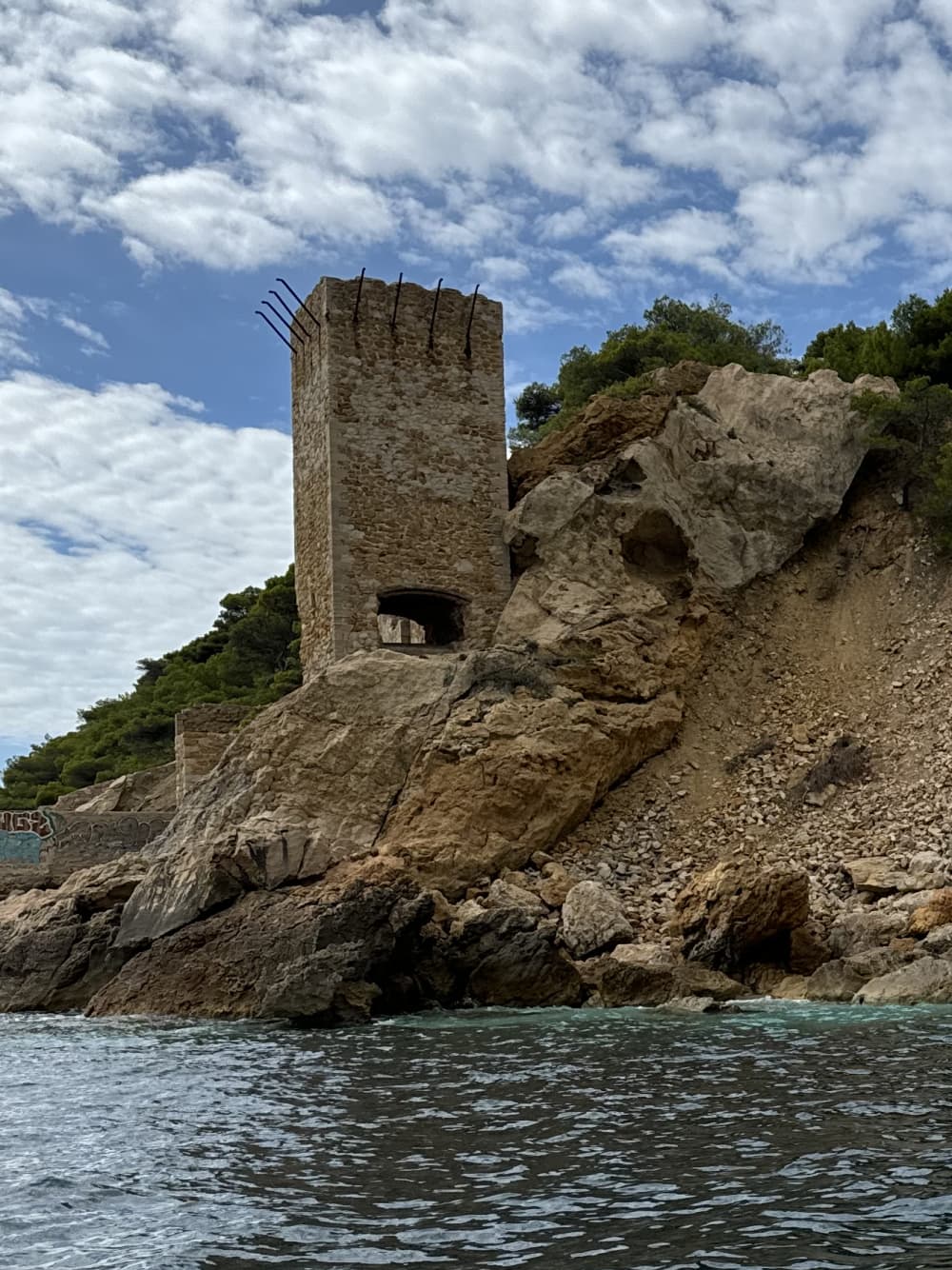 Tour of the Blue Coast and the Frioul Islands for up to 7 people