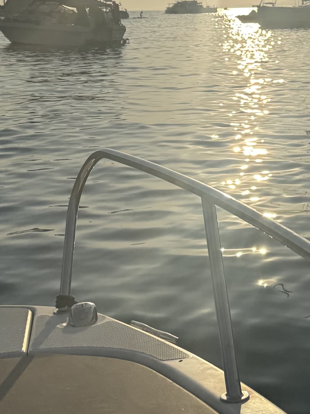 Zonsondergang op zee voor maximaal 7 personen