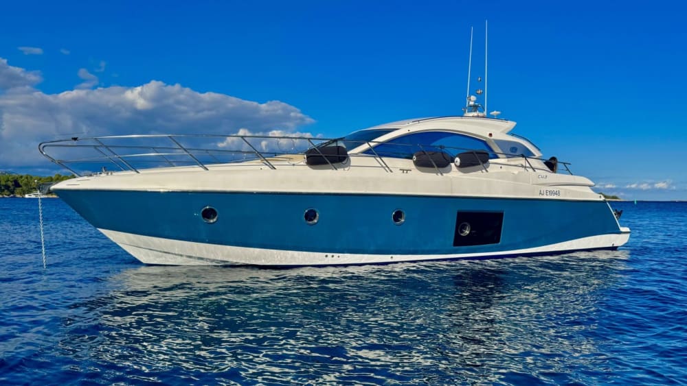 1 dia para Saint-Tropez: a bordo do luxuoso Sessa C43