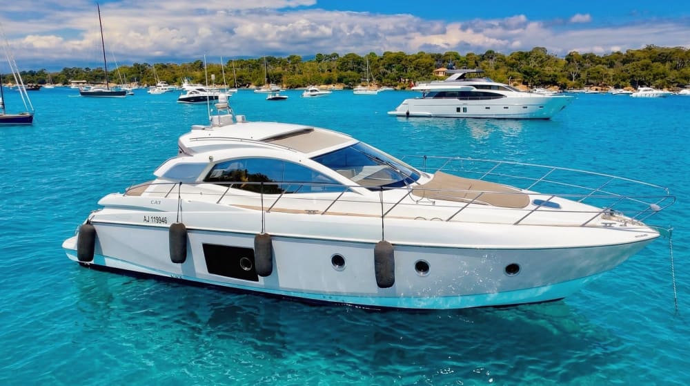 A day trip to Saint-Tropez: aboard the luxurious 14m Yacht Sessa