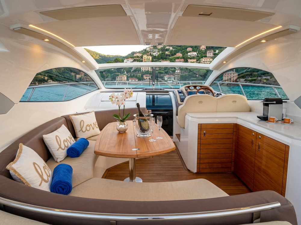A day trip to Saint-Tropez: aboard the luxurious 14m Yacht Sessa