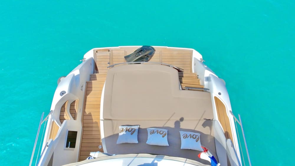 1 Tag in Saint-Tropez: an Bord der luxuriösen 14-Meter-Yacht Sessa