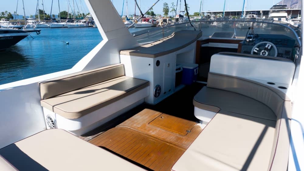 Aluguel de lancha por meio dia no Rio de Janeiro