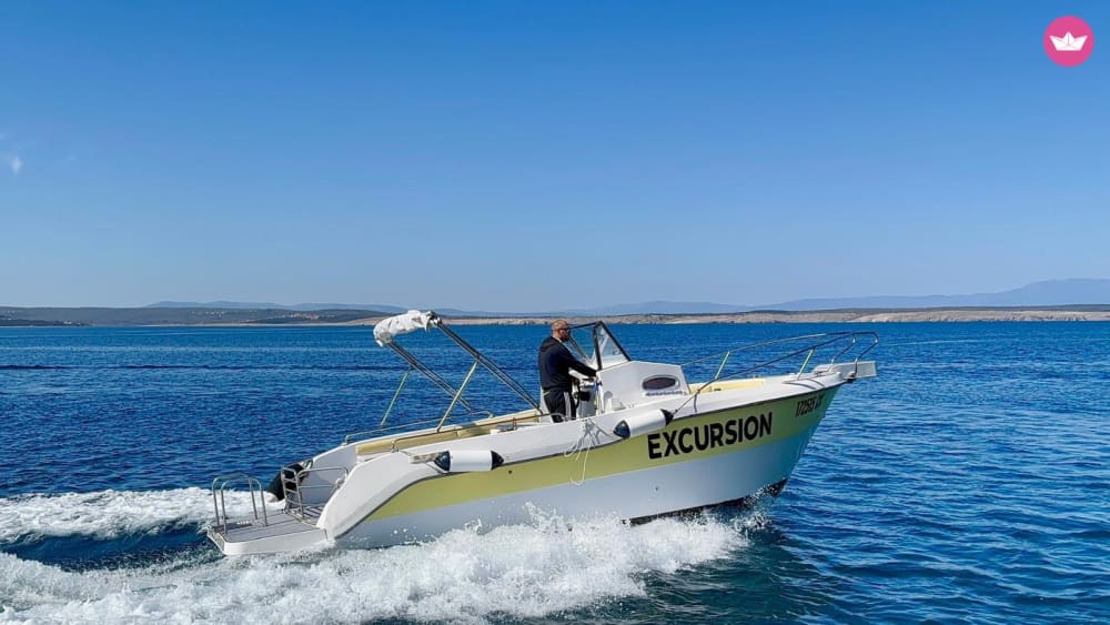 Vrbnik Voyage: Coastal Cruise & Old Town Discovery from Crikvenica