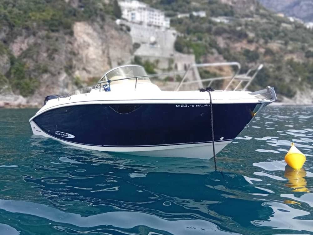 Amalfi entdecken: ein Bootserlebnis zwischen Eleganz und Wunder