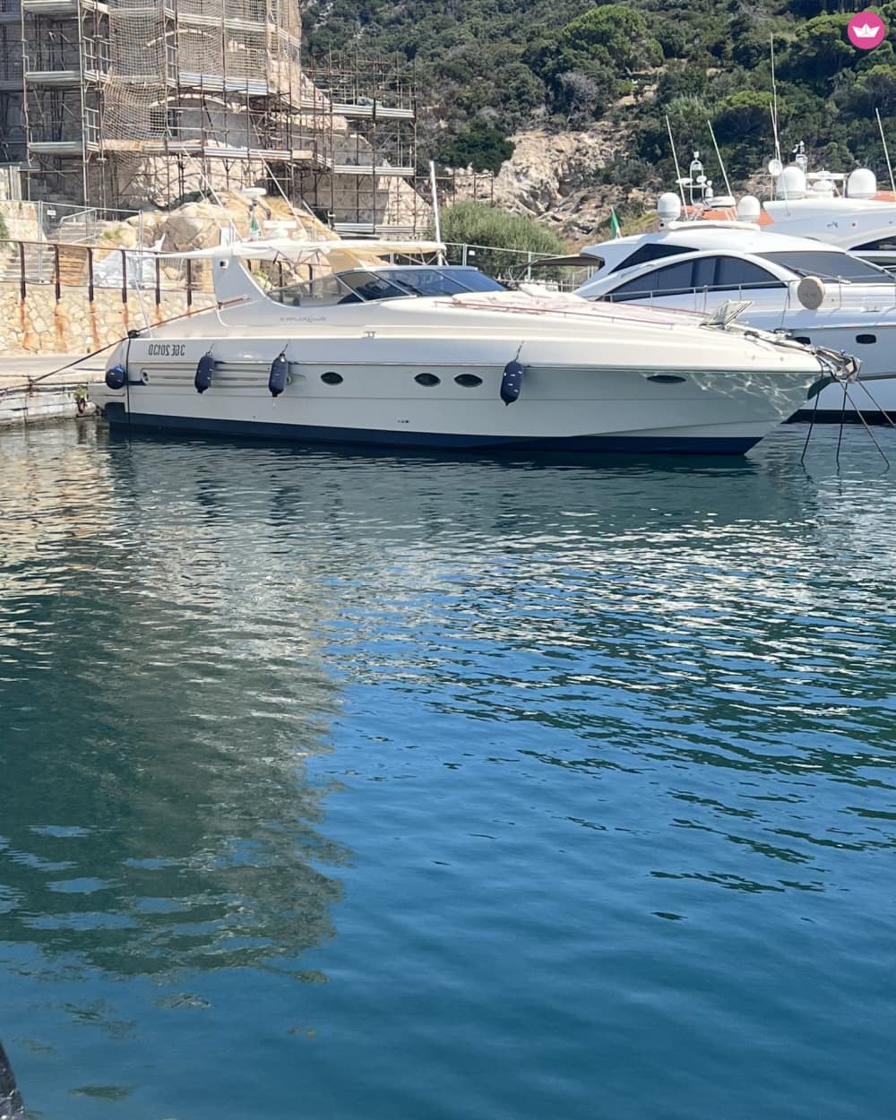 Elegancia en el mar: explorando la costa etrusca a bordo del FRENCS III