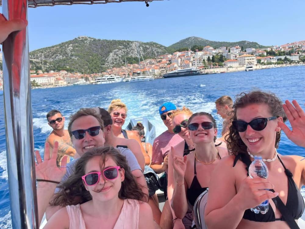 3 öar på 5 timmar – RIB-tur från Split